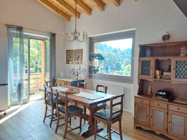 Case e ville in vendita di 300 m² in Via San Pellegrino