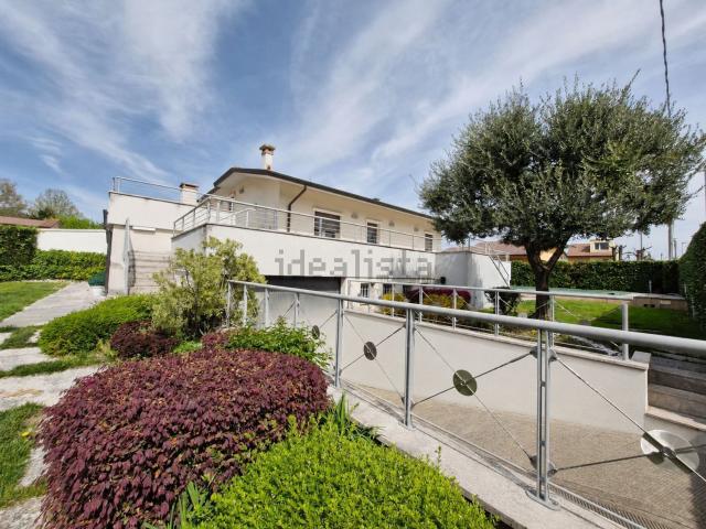 Case e ville in vendita di 300 m² in Via Santa Maria Maddalena