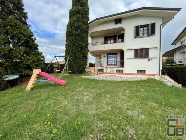 Case e ville in vendita di 300 m² in Via Pianello Val Tidone, 50050