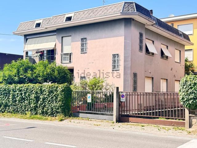 Case e ville in vendita di 300 m² in Via Piave
