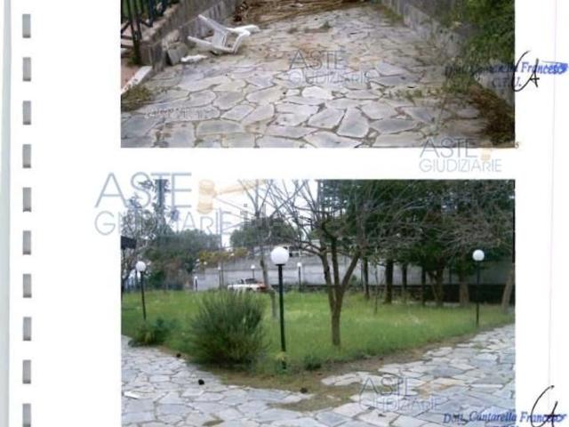Case e ville in vendita di 300 m² in Via Vittorio Alfieri, 28