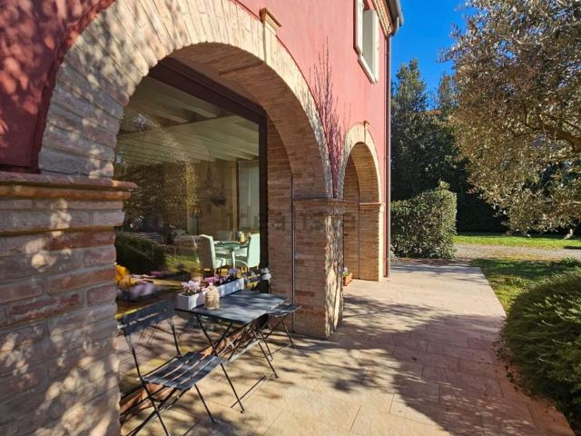 Case e ville in vendita di 300 m² in Via Vittorio Veneto, 10
