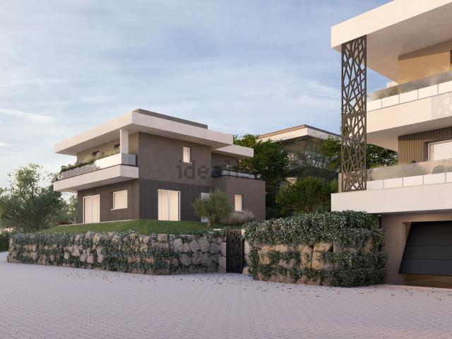 Case e ville in vendita di 300 m² in Via Vincenzo Bellini, 5