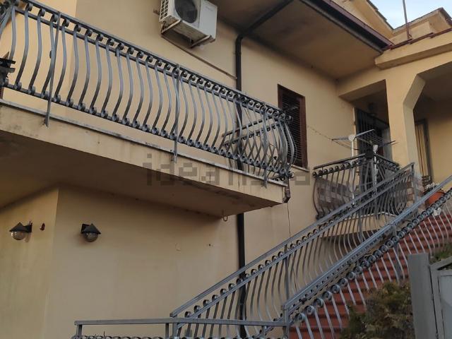 Case e ville in vendita di 300 m² in Via Vincenzo Padula