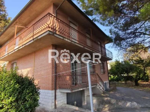 Case e ville in vendita di 300 m² in Vicolo Bissi