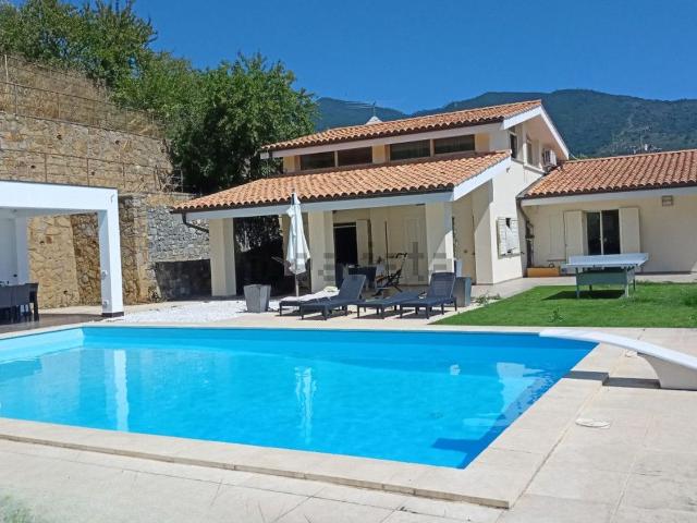 Case e ville in vendita di 300 m² in Borgo Opaco