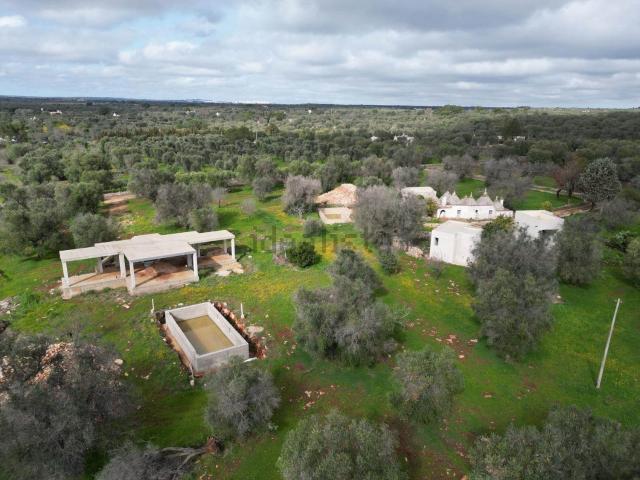 Case e ville in vendita di 300 m² in Contrada Ajeni