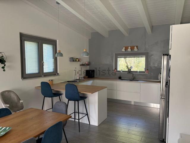 Case e ville in vendita di 300 m² in Contrada Colle Passeri, 6