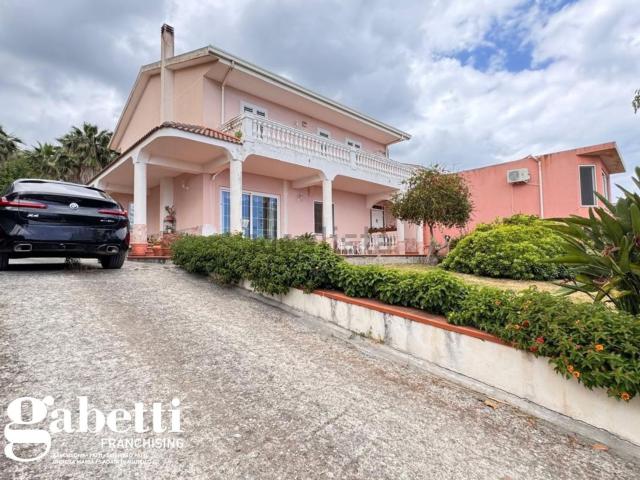 Case e ville in vendita di 300 m² in Contrada Mustazzo, 2