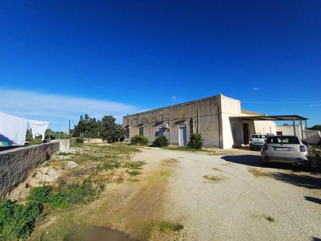 Case e ville in vendita di 300 m² in Contrada Paolini