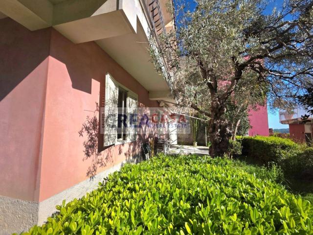 Case e ville in vendita di 300 m² in Contrada Postoleone, 1