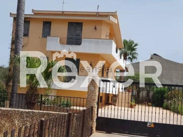 Case e ville in vendita di 300 m² in Contrada San Giuseppe Tafalia