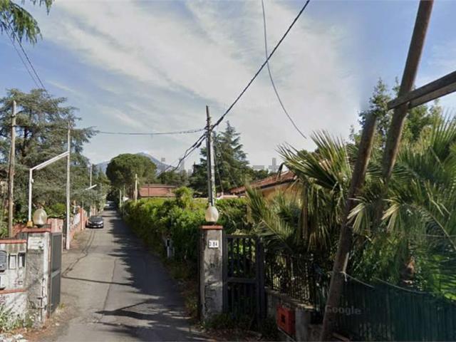 Case e ville in vendita di 300 m² in Corso Ara di Giove, 384