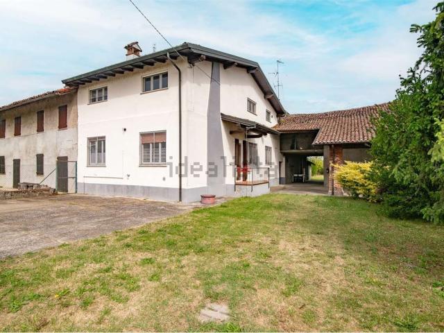 Case e ville in vendita di 300 m² in Località Villa Franca, 3