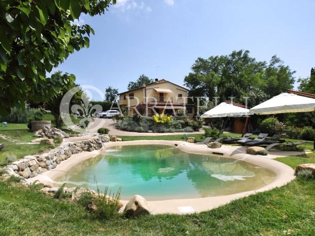 Case e ville in vendita di 300 m² in Località Pogni di Sopra Marcialla, 159