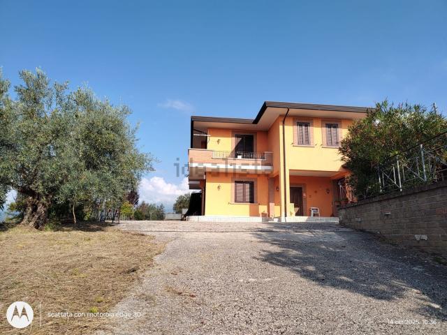 Case e ville in vendita di 300 m² in Salita Montesecco, 20