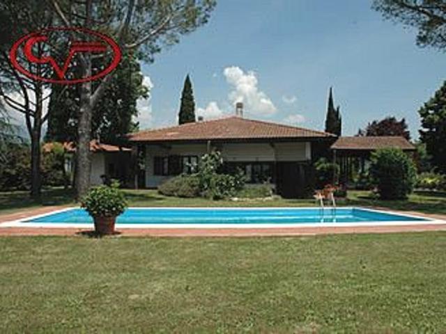 Case e ville in vendita di 300 m² in Strada Comunale dell&apos Ascione