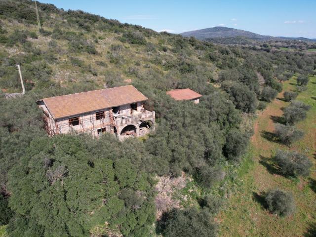 Case e ville in vendita di 300 m² in Strada del Giardino