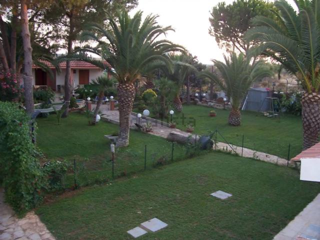 Case e ville in vendita di 300 m² in Strada di Circonvallazione