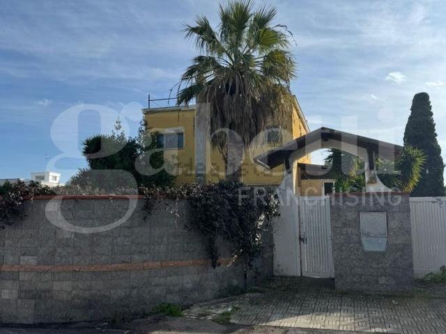 Case e ville in vendita di 300 m² in Strada Pizzillo Calò