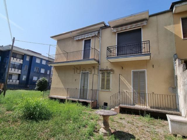 Case e ville in vendita di 300 m² in Strada Privata Ferrara e Monferrini, 11