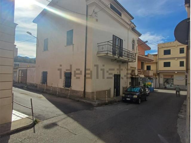 Case e ville in vendita di 300 m² in Strada Provinciale 38