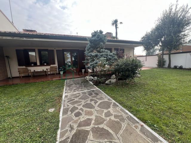 Case e ville in vendita di 300 m² in Strada Provinciale San Donà di Piave Torre di Fine