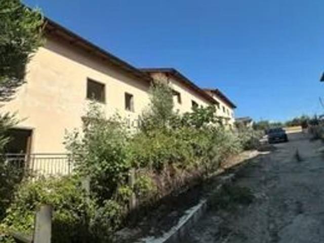 Case e ville in vendita di 3010 m²
