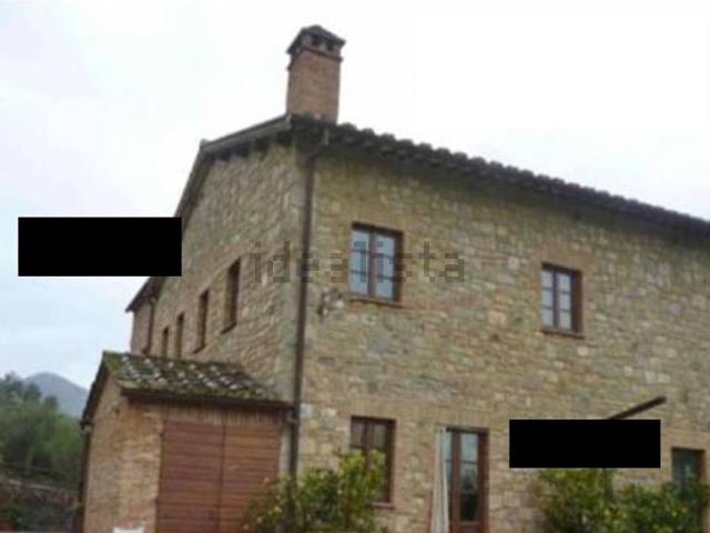 Case e ville in vendita di 302 m² in Via Croce di Colleviti, 4