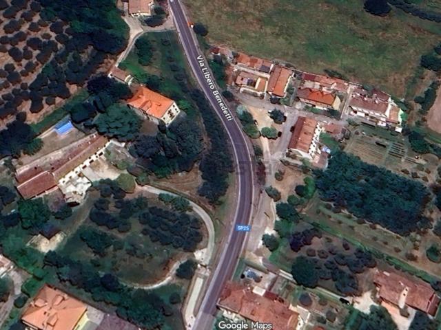Case e ville in vendita di 302 m² in Via Benedetti Libero