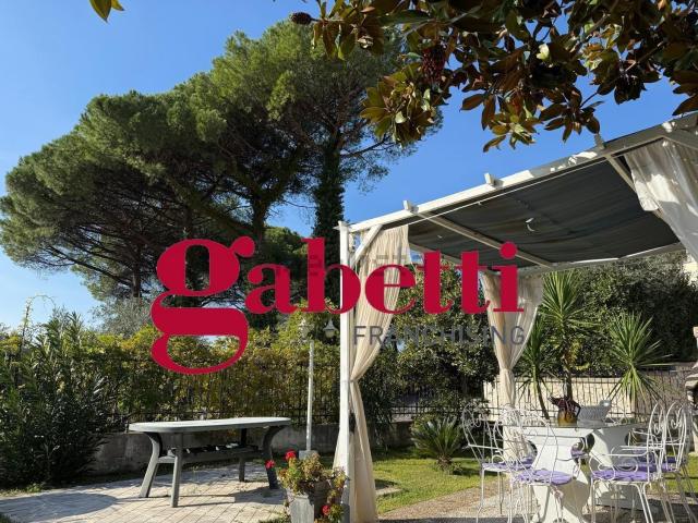 Case e ville in vendita di 302 m² in Via di Vigna Brigida, 3
