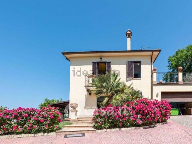 Case e ville in vendita di 302 m² in Strada di San Rocco