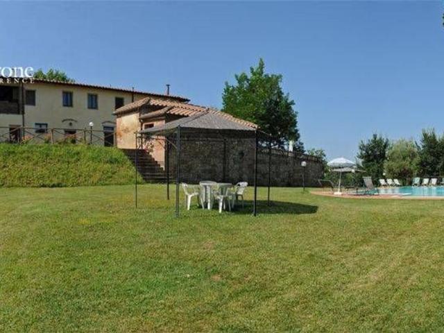 Case e ville in vendita di 3039 m² in Frazione Vicolagna, 1