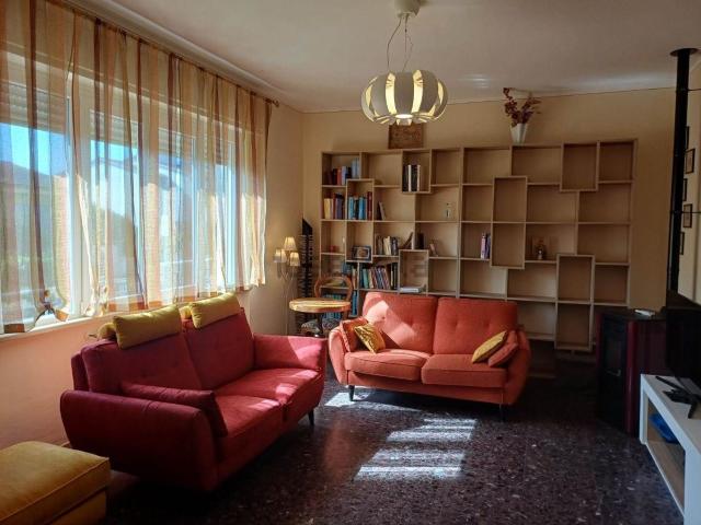 Case e ville in vendita di 303 m²