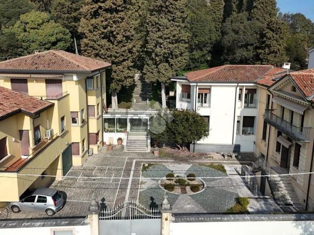 Case e ville in vendita di 3043 m² in Via Roma