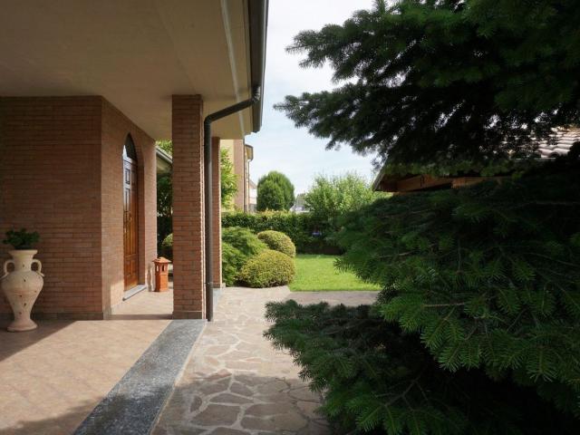 Case e ville in vendita di 304 m² in Via Pasini