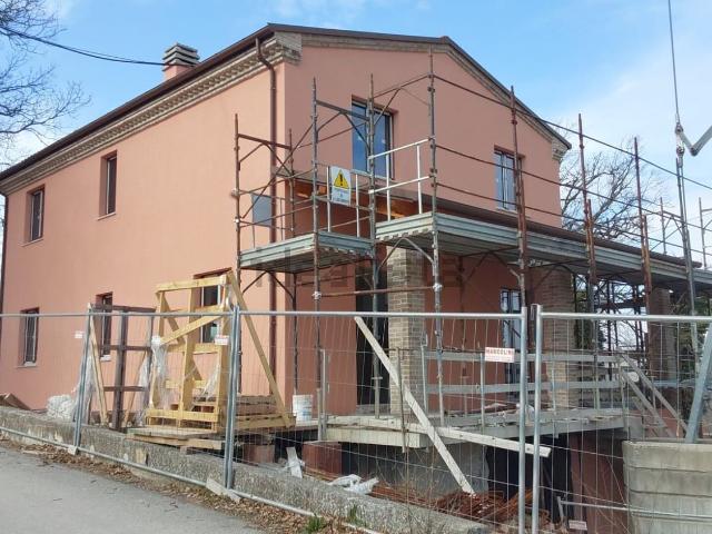 Case e ville in vendita di 304 m² in Contrada Cerreto
