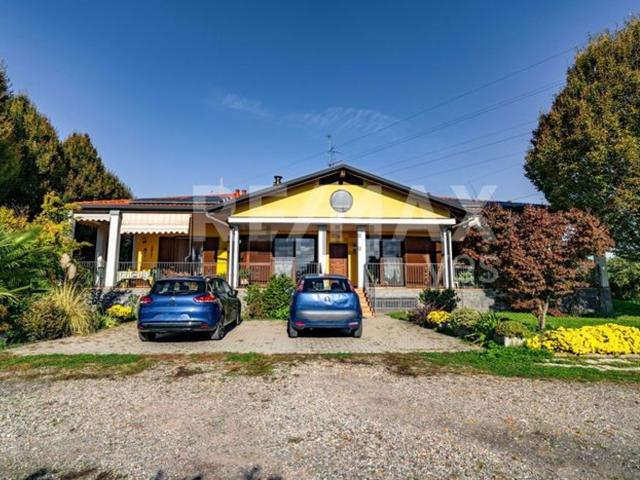 Case e ville in vendita di 305 m² in Via Bariola, 20