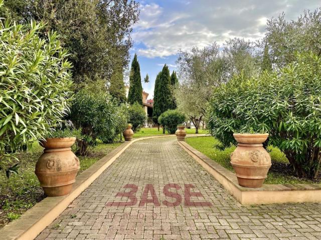 Case e ville in vendita di 305 m² in Via Gaetano Donizetti