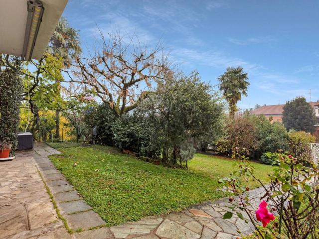 Case e ville in vendita di 306 m² in Via Mandresca, 23