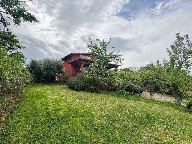 Case e ville in vendita di 306 m² in Via Valle Crocchietto, 16