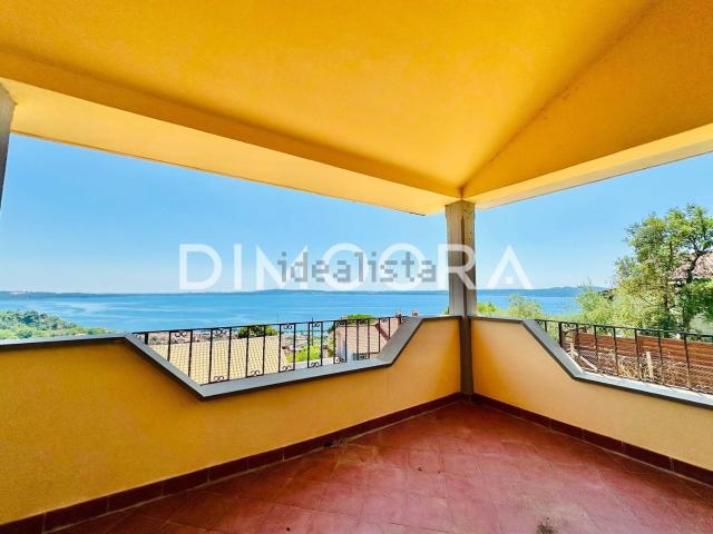 Case e ville in vendita di 306 m² in Via Vigna Rosa