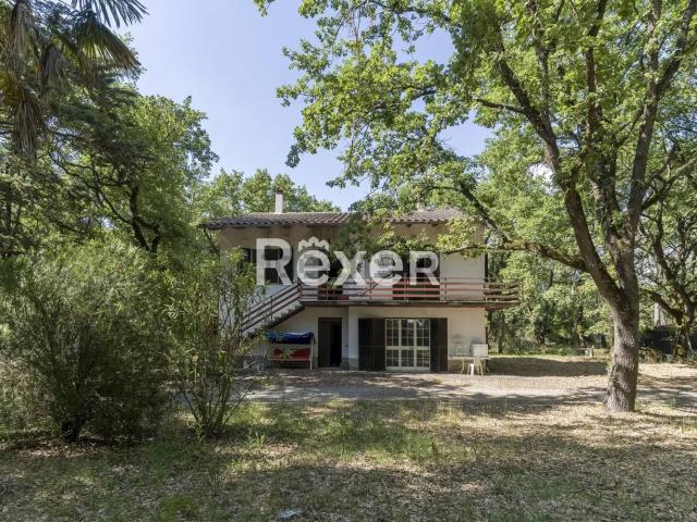 Case e ville in vendita di 306 m² in Località Bertoni