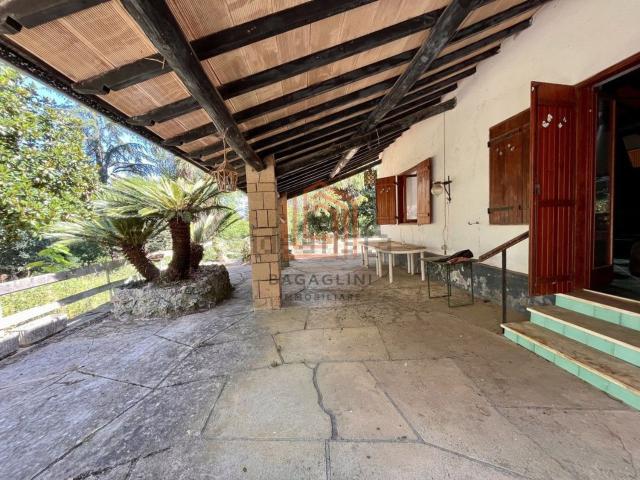 Case e ville in vendita di 307 m² in Contrada Fontana del Prato