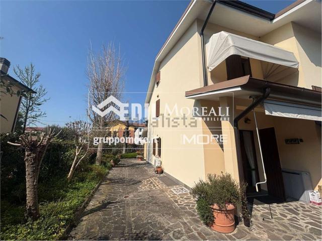 Case e ville in vendita di 308 m²