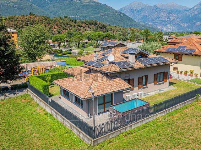 Case e ville in vendita di 309 m² in Via la Fabbrica, 9