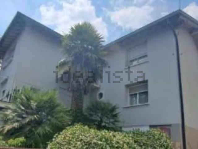 Case e ville in vendita di 309 m² in Via Vallone