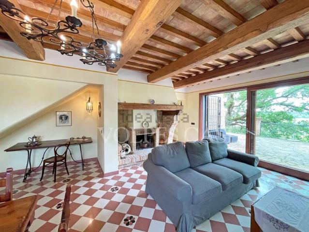Case e ville in vendita di 310 m² in Via di Torrita