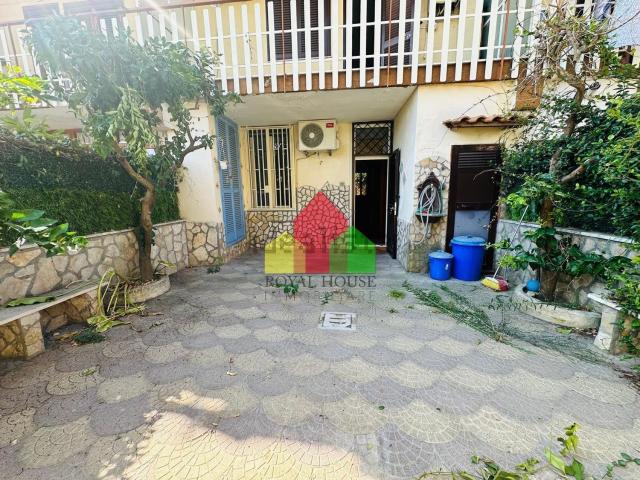 Case e ville in vendita di 310 m² in Via Leonardo da Vinci