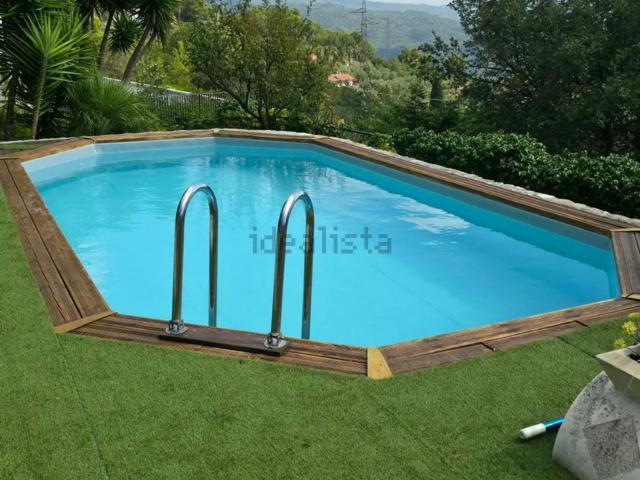 Case e ville in vendita di 310 m² in Via Nostra Signora delle Grazie